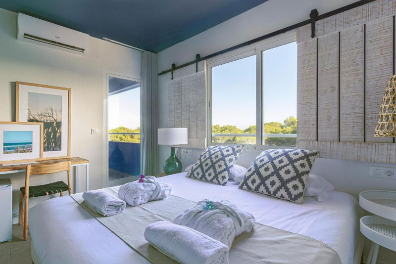 Valencia: Beachside Stay